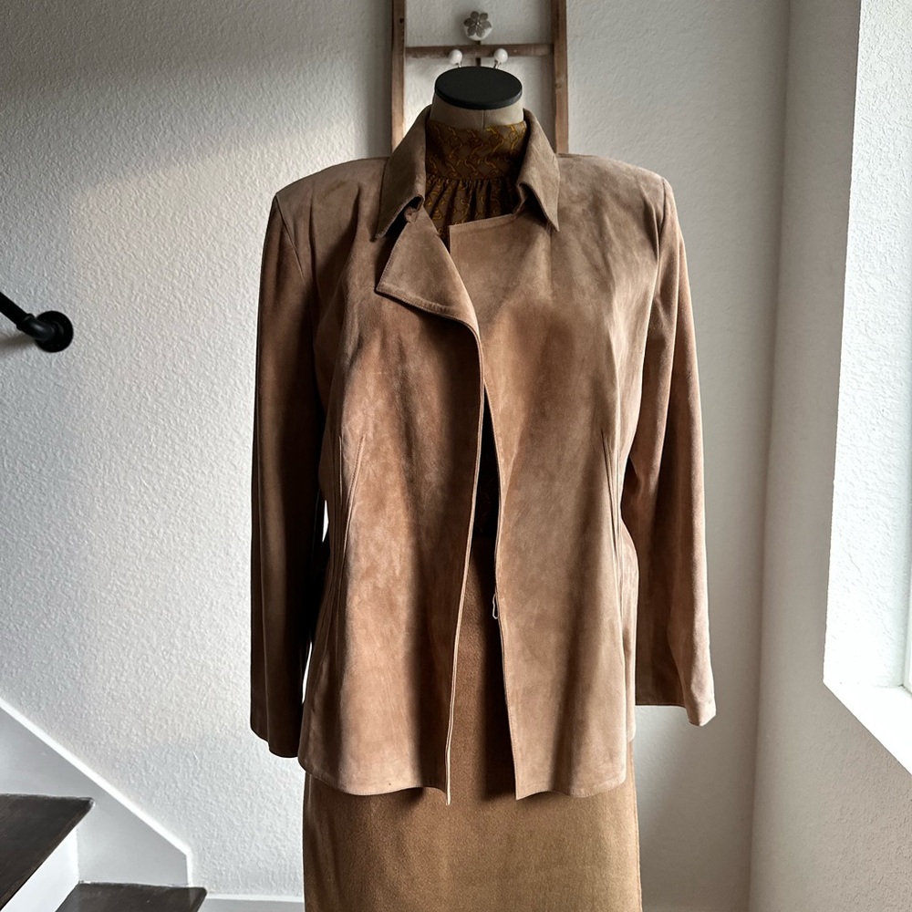 GUCCI Tan Suede Leather Belted jacket NWT sz: EU 48 or US sz: 8 - Picture 3 of 13